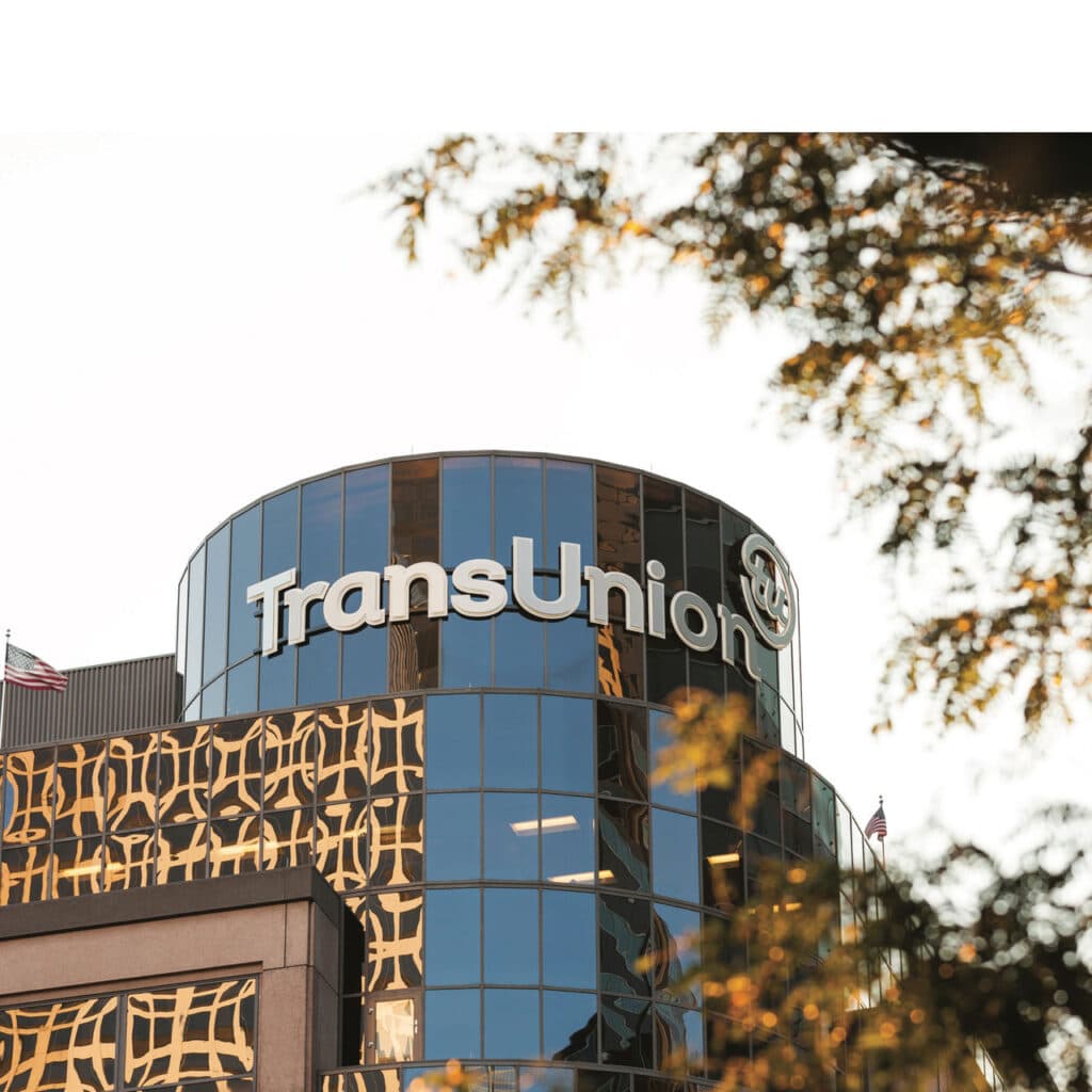 TransUnion is hiring Associate Engineer