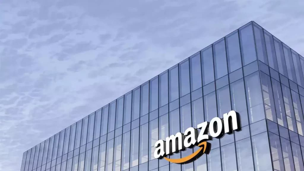 Amazon is hiring Software Dev Engineer Freshers [Currently Pursuing, Salary upto Rs. 27.5Lacs/year]